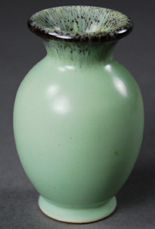 Bay, Vase