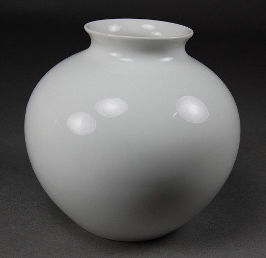 KPM, Vase