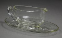 Pyrex, Gieer mit Untertasse