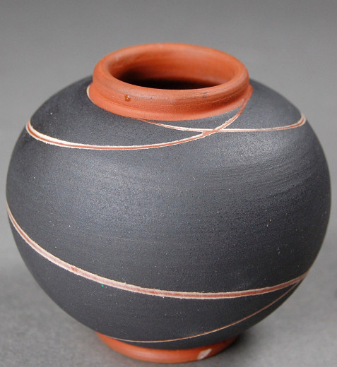 WEKARA, Vase