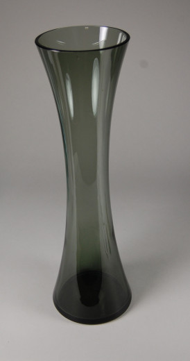 Taube, Alfred; Vase