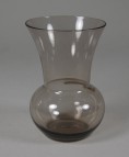 Taube, Alfred; Vase