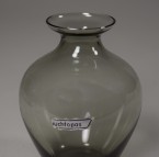 Taube, Alfred; Vase